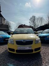 Skoda Fabia Ambiente - Skoda Fabia: Gelb