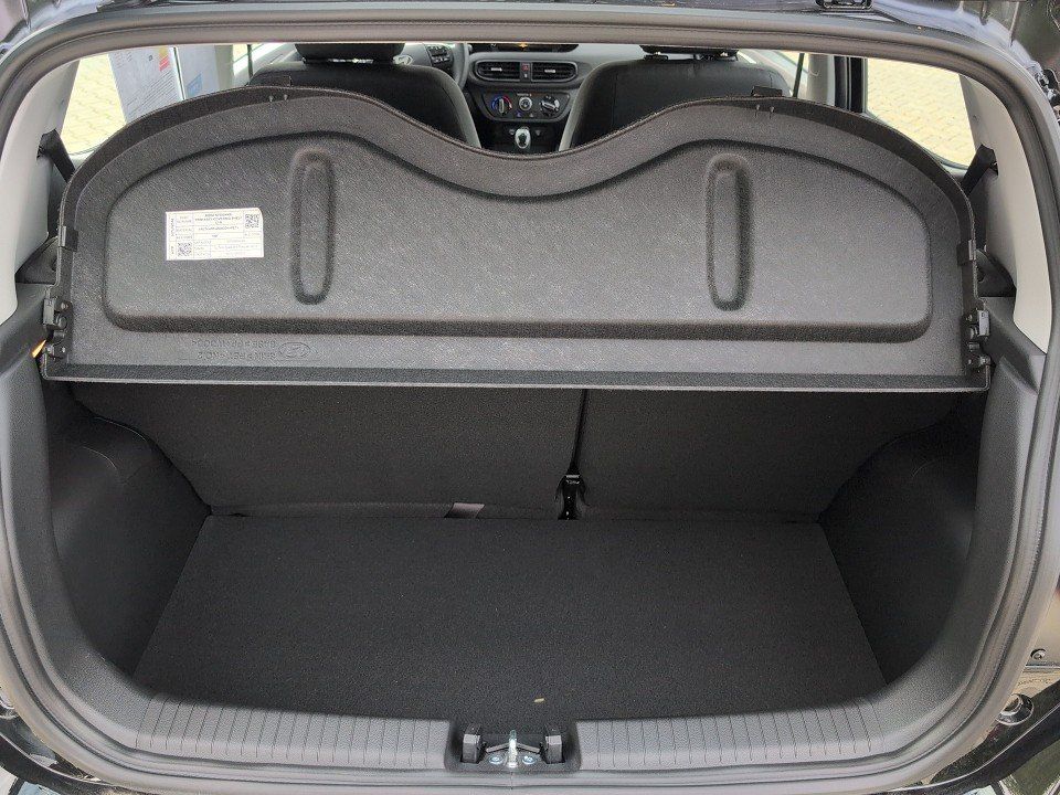 Fahrzeugabbildung Hyundai i10 1.0 (FL) TREND AUT++NAVI++KLIMA++CARPLAY++BT