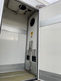 Fahrzeugabbildung Iveco Stralis 330 E6, 3 Zonen Kühlung Carrier