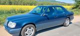Mercedes-Benz E 220  Herbstsonderpreis - Mercedes-Benz E 220 mit Benzin-Antrieb: Limousine, Automatik