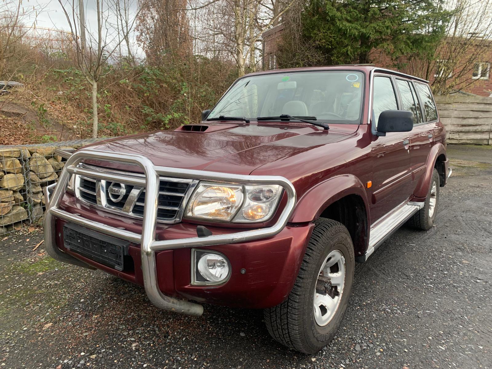 Nissan Patrol 3.0d Klimaaut. Schiebedach Standheizung