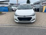 Hyundai i20 Trend 1Jahr Garantie - Hyundai i20 in Nürnberg