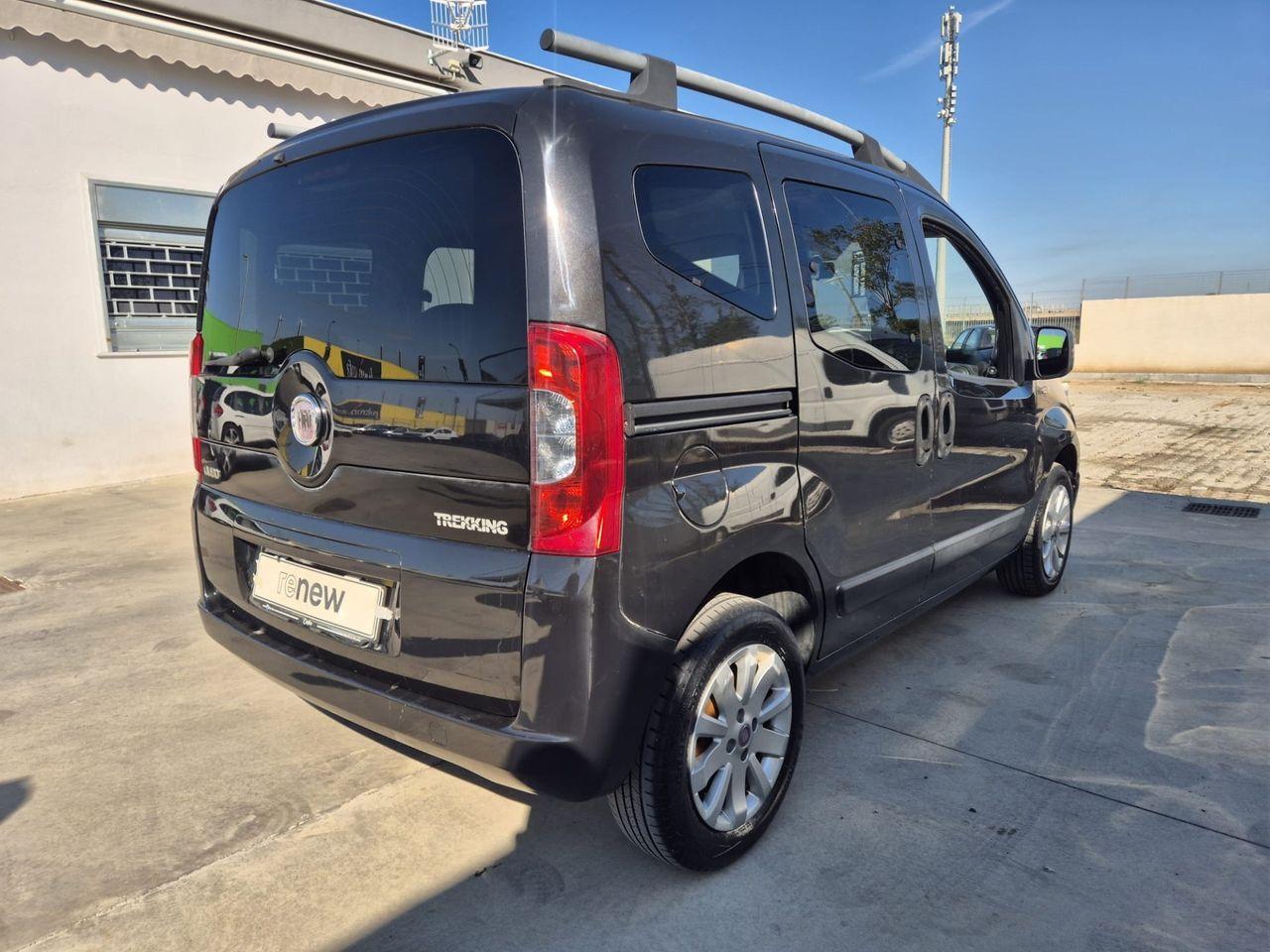 Fiat Qubo 2011 — rear view