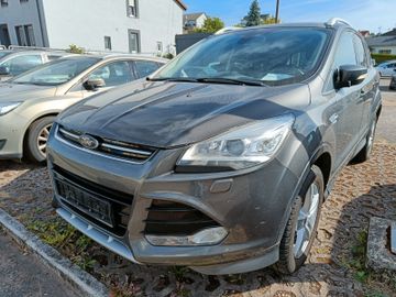 Ford Kuga - 1