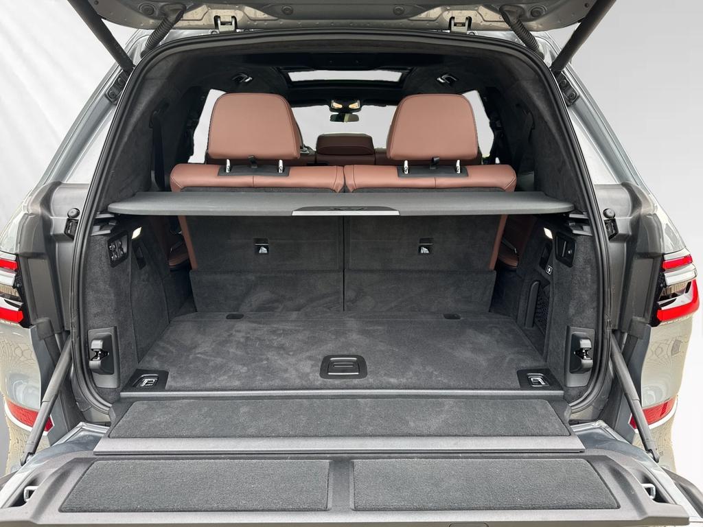BMW X7 M60