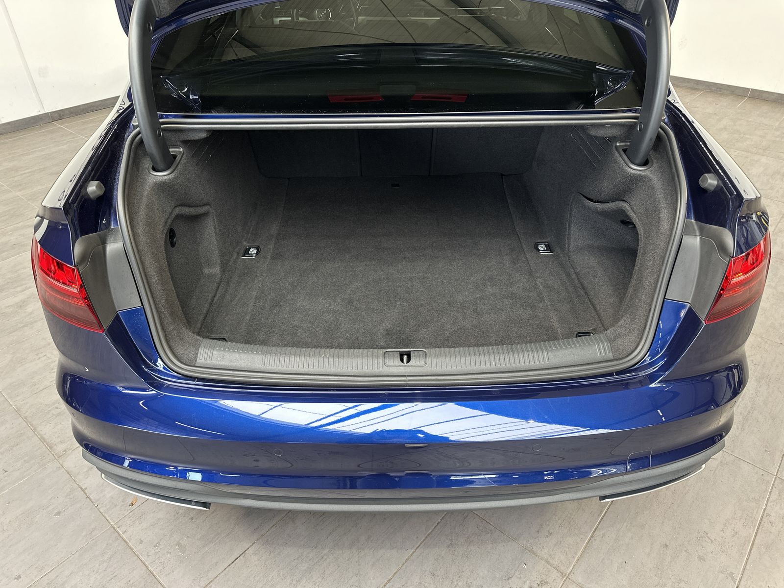 Fahrzeugabbildung Audi A4 35 TDI S-Tronic NAV+MATRIX+BANG&OLUFSEN+EPH