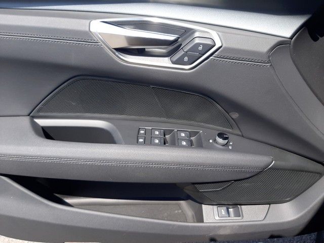 Fahrzeugabbildung Audi e-tron GT quattro PANO HeadUp StdHz Kamera ACC