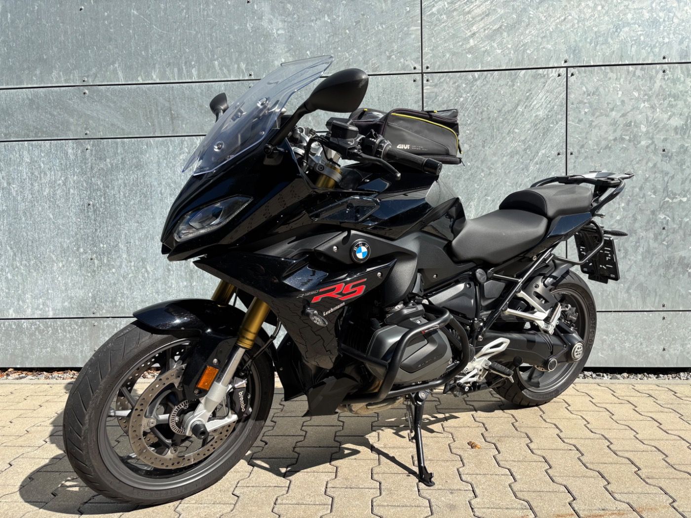 Fahrzeugabbildung BMW R 1250 RS Style Triple Black 3 Pakete Akrapovic