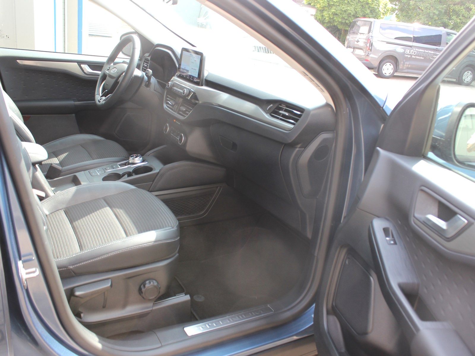 Fahrzeugabbildung Ford Kuga Plug-In Hybrid Titanium X 2,5 Duratec