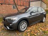 BMW X1 xDrive 20 d Advantage AHK*LEDER*4x4*8FACH*CAM - BMW: X8