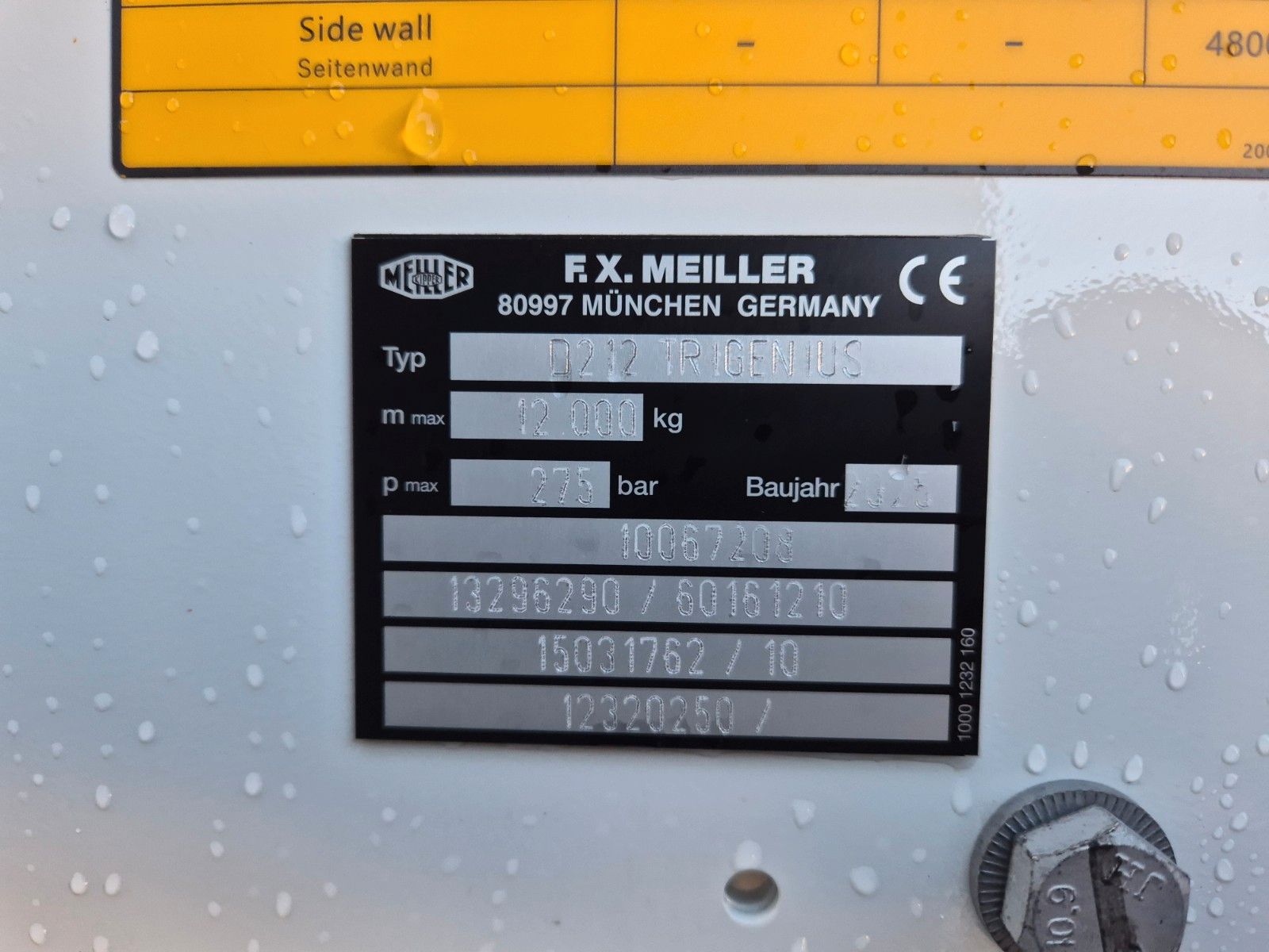 Fahrzeugabbildung Iveco AT190T36W/P 4x4 Allrad, Meiller-Dreiseitenkipper