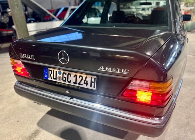 Mercedes-Benz 300E W124 4-matic Allrad 4x4 6-Zylinder ex Spani