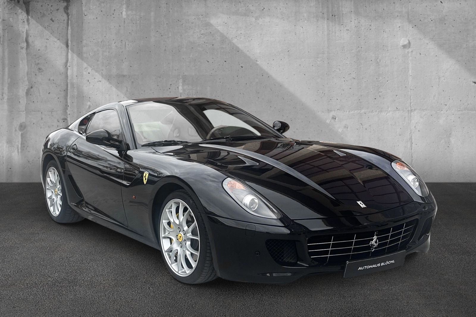 Fahrzeugabbildung Ferrari 599 GTB F1*Challenge Felgen*Embleme