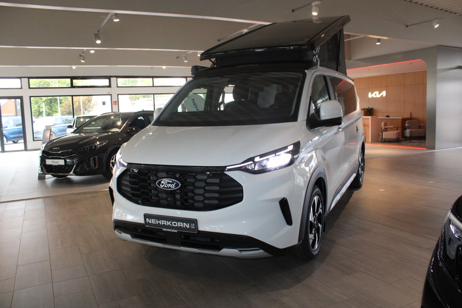 Fahrzeugabbildung Ford NUGGET L2 Active 40 JAHRE EDITION Aufstelldach