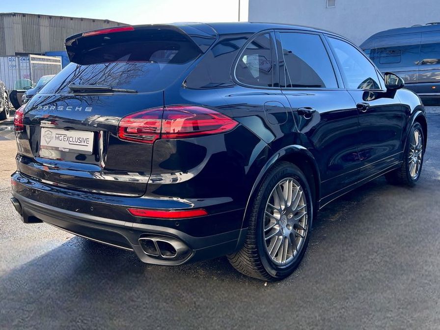 Fahrzeugabbildung Porsche Cayenne Turbo LED/Panorama/AHK/Kamera