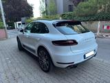 Porsche Macan Turbo - Porsche Gebrauchtwagen in Sindelfingen