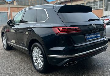Volkswagen Touareg - 4