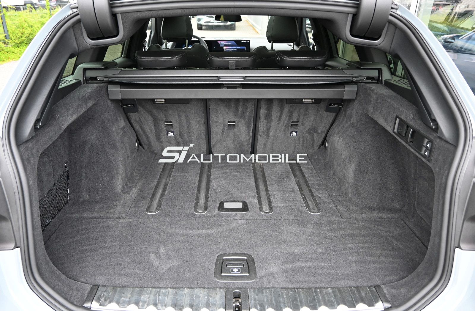 Fahrzeugabbildung BMW 320d xDr. Touring LCI M-Sport Pro °ACC°LEDER°H/K