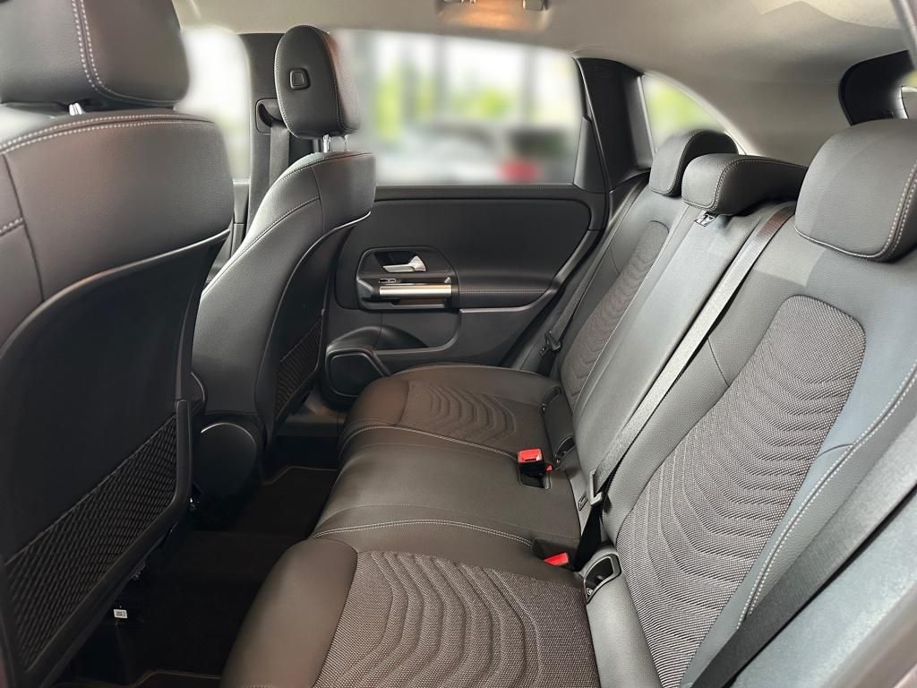 Fahrzeugabbildung Mercedes-Benz B 200 Progressive Navi LED SHZ SpurH W-Paket DAB