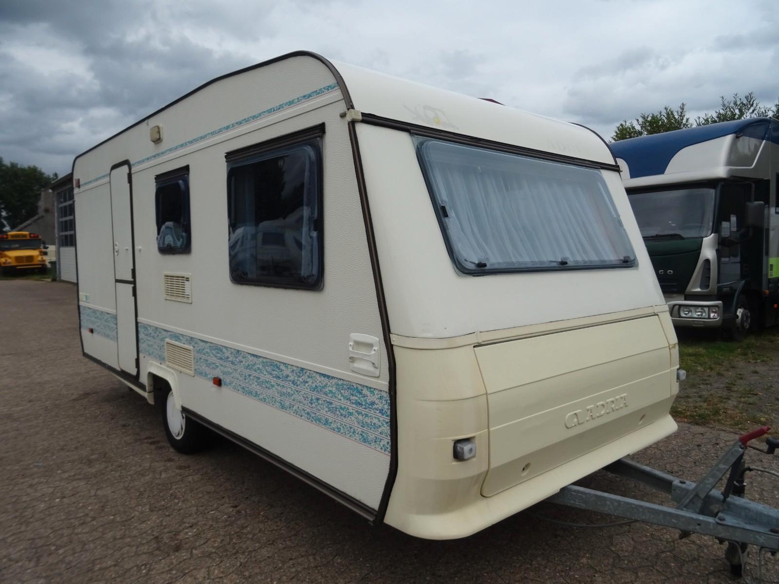 Adria Unica 461 Klapp Etagenbett,Vorzelt