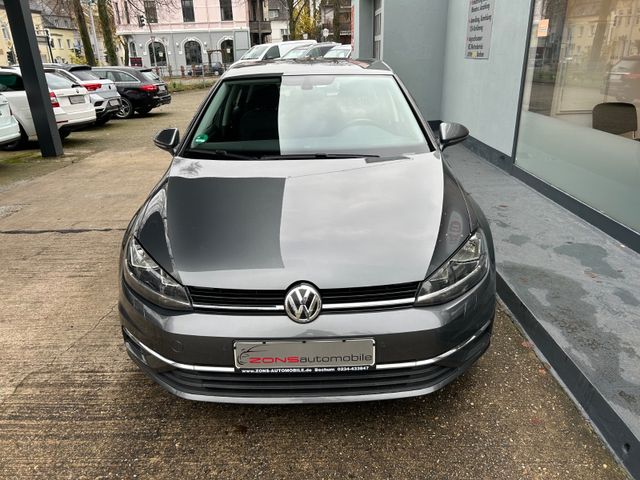 Fahrzeugabbildung Volkswagen Golf VII 1.5 Automatik+Navi+SHZ+Massagesitz+PDC+