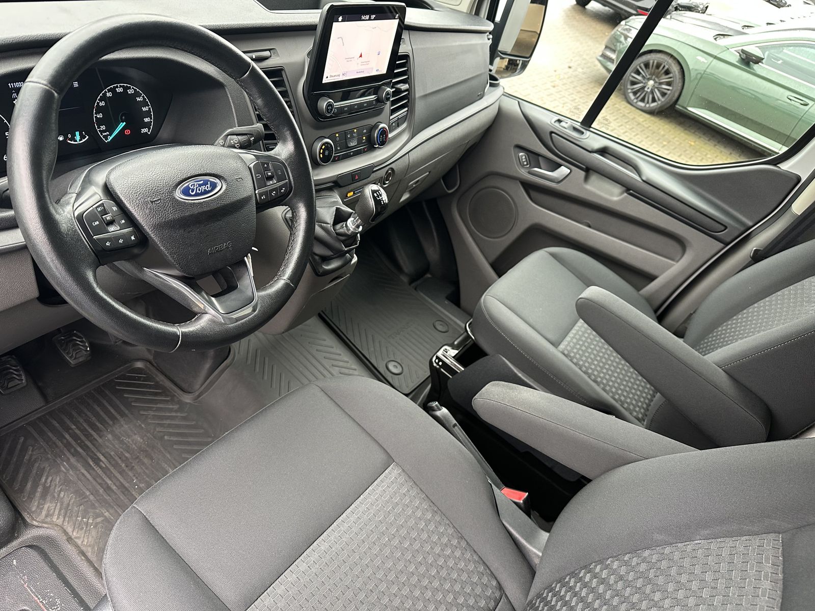 Fahrzeugabbildung Ford Transit Custom 340 L1H1 NAV+KAMERA+SHZ+PARKPILOT
