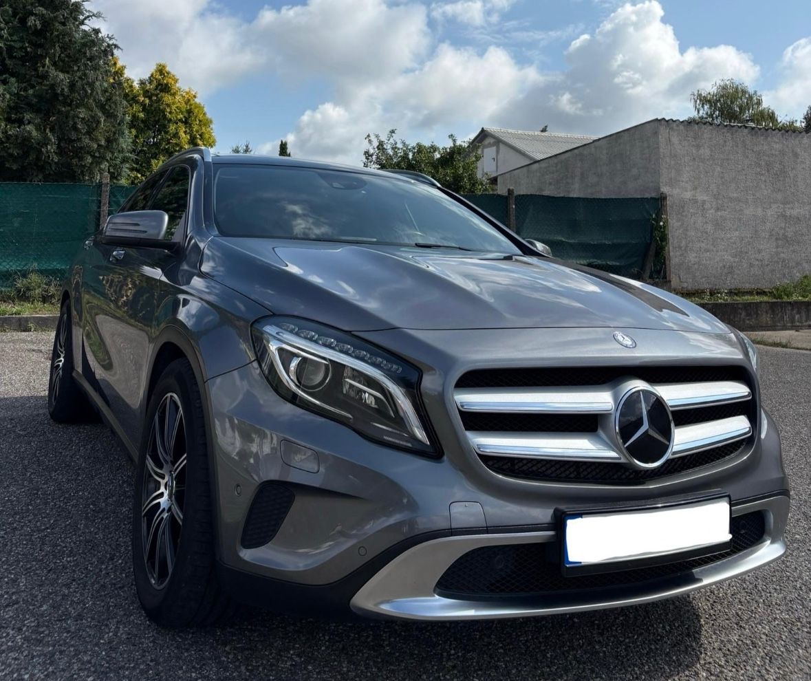 MERCEDES-BENZ GLA 220 CDI