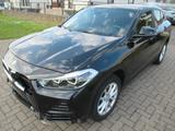 BMW X2 sDrive18i Climatronic Leder Navi Sitzheisung - BMW X2 Unfallwagen