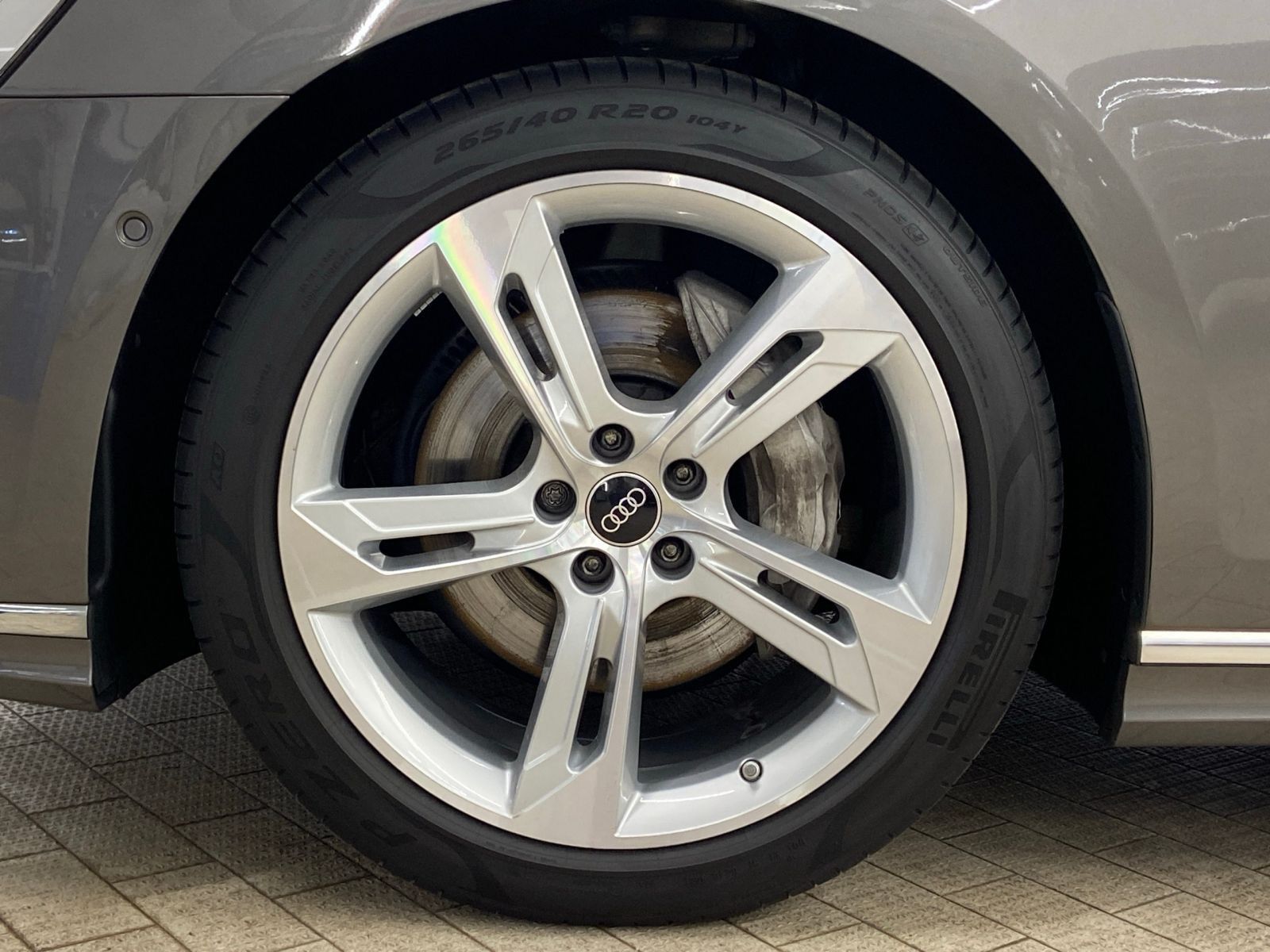 Audi A8 - Bild 16