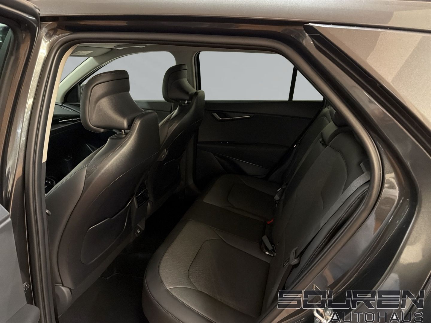 Fahrzeugabbildung Kia Niro HEV Spirit Glasdach Technik-&Relax-Paket 18