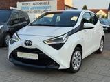 Toyota AYGO x-play *Kamera*Apple*Android*Sitzhz.*Klima* - Toyota in Köln: Aygo