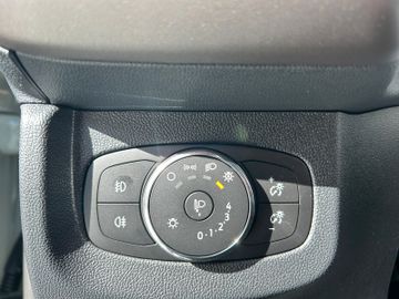 Ford Tourneo Courier Titanium AHK