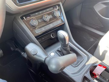 Bild 5 VW TOURAN COMFORTLINE AUTOAMTIK AHK NAVI RFK