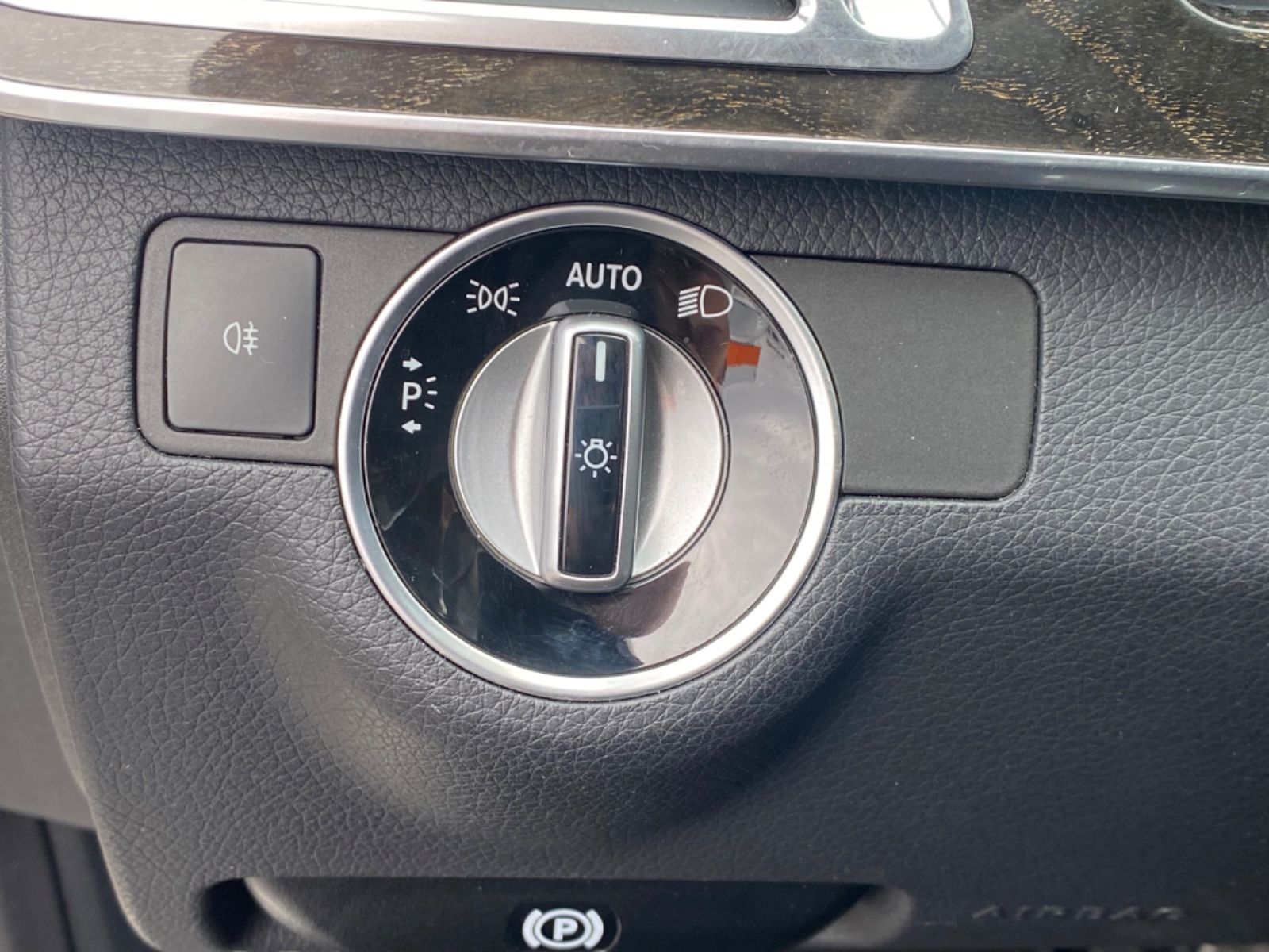 Fahrzeugabbildung Mercedes-Benz E 250 CGI T AMG*Totwinkel*LED*Navi*SHZ*Tempomat*