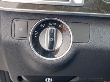 Fahrzeugabbildung Mercedes-Benz E 250 CGI T AMG*Totwinkel*LED*Navi*SHZ*Tempomat*