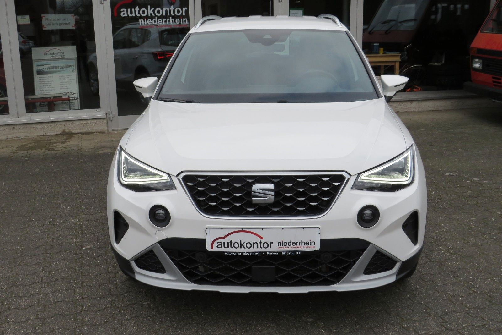 Fahrzeugabbildung SEAT Arona Xperience DSG SITZH NAVI LED KAMERA APP 1H