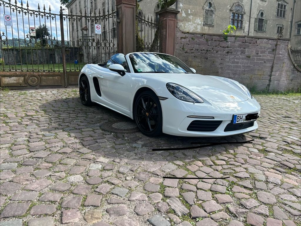 Image of Porsche Boxster