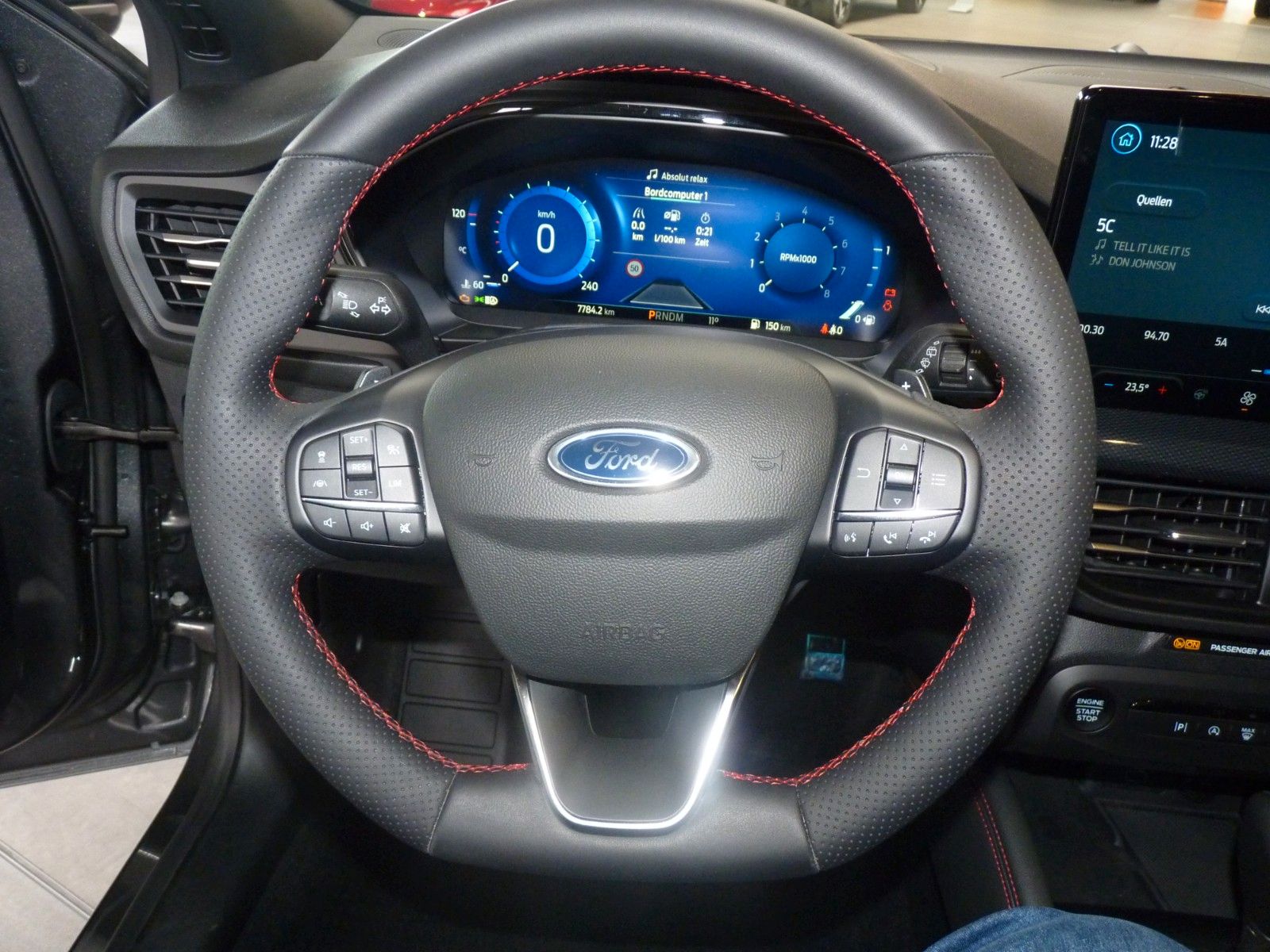 Fahrzeugabbildung Ford Focus Turnier ST-Line X Automatik/ Navigation