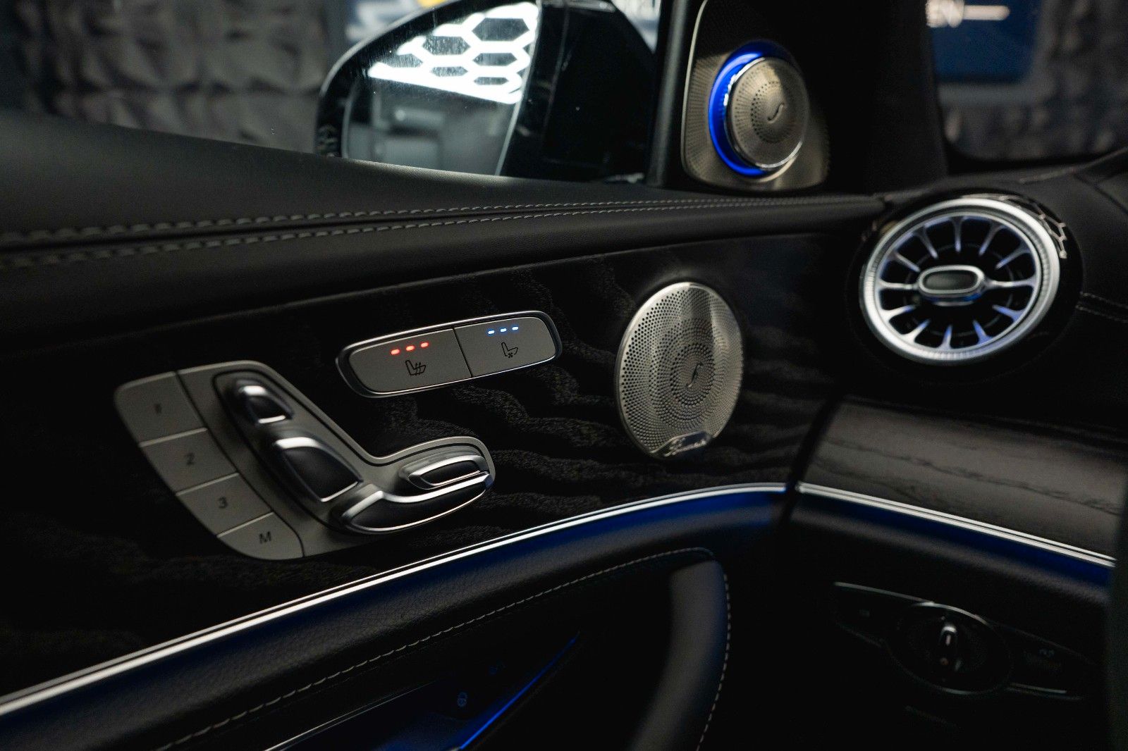 Fahrzeugabbildung Mercedes-Benz E 63 S AMG 4Matic+ Performance Night-Paket *ACC*