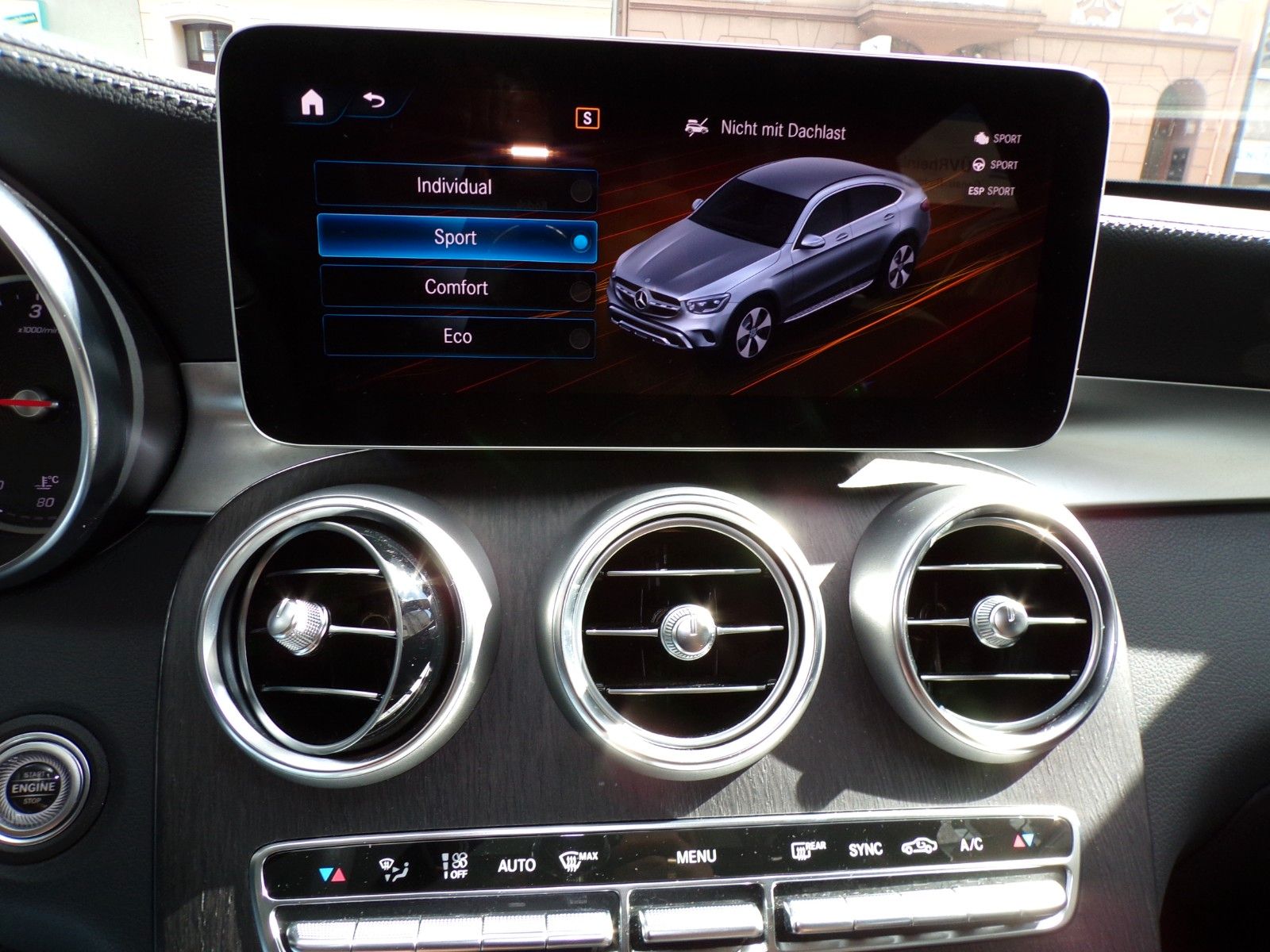 Mercedes-Benz GLC Coupe 220d 4M HUD LKA KAM VZA DTR+ Ambiente foto 18