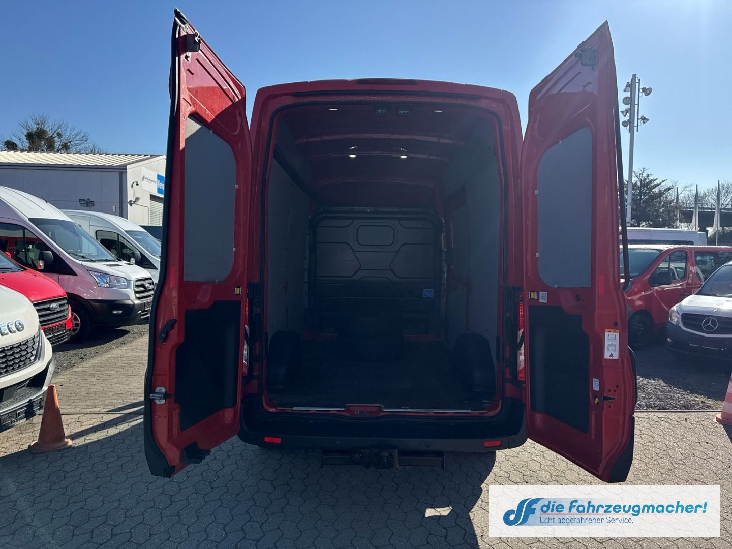 Fahrzeugabbildung Ford Transit Kasten 350 L2 Trend 2.0 TDCi DPF
