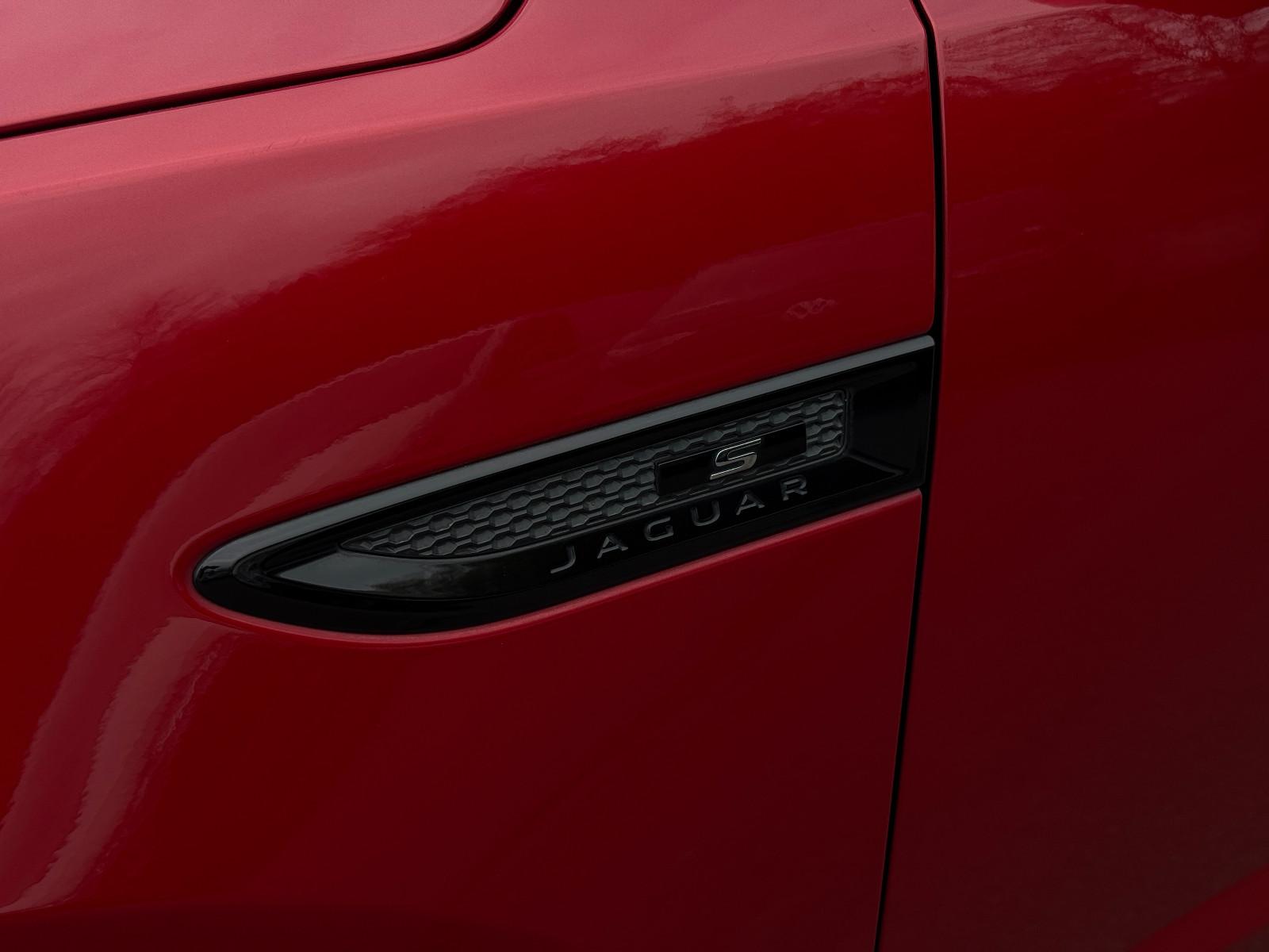 Jaguar E-Pace E-PACE R-Dynamic S AWD Aut 360°Kam Memory