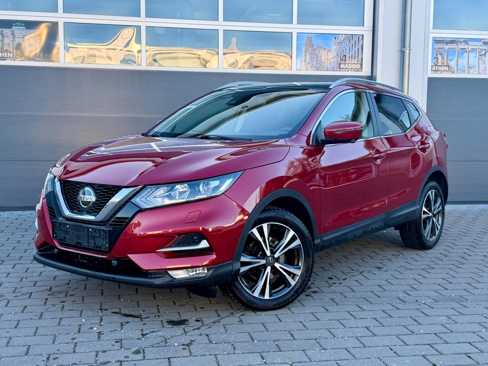 Nissan Qashqai N-Connecta AUTOMATIK * AHK * LM*