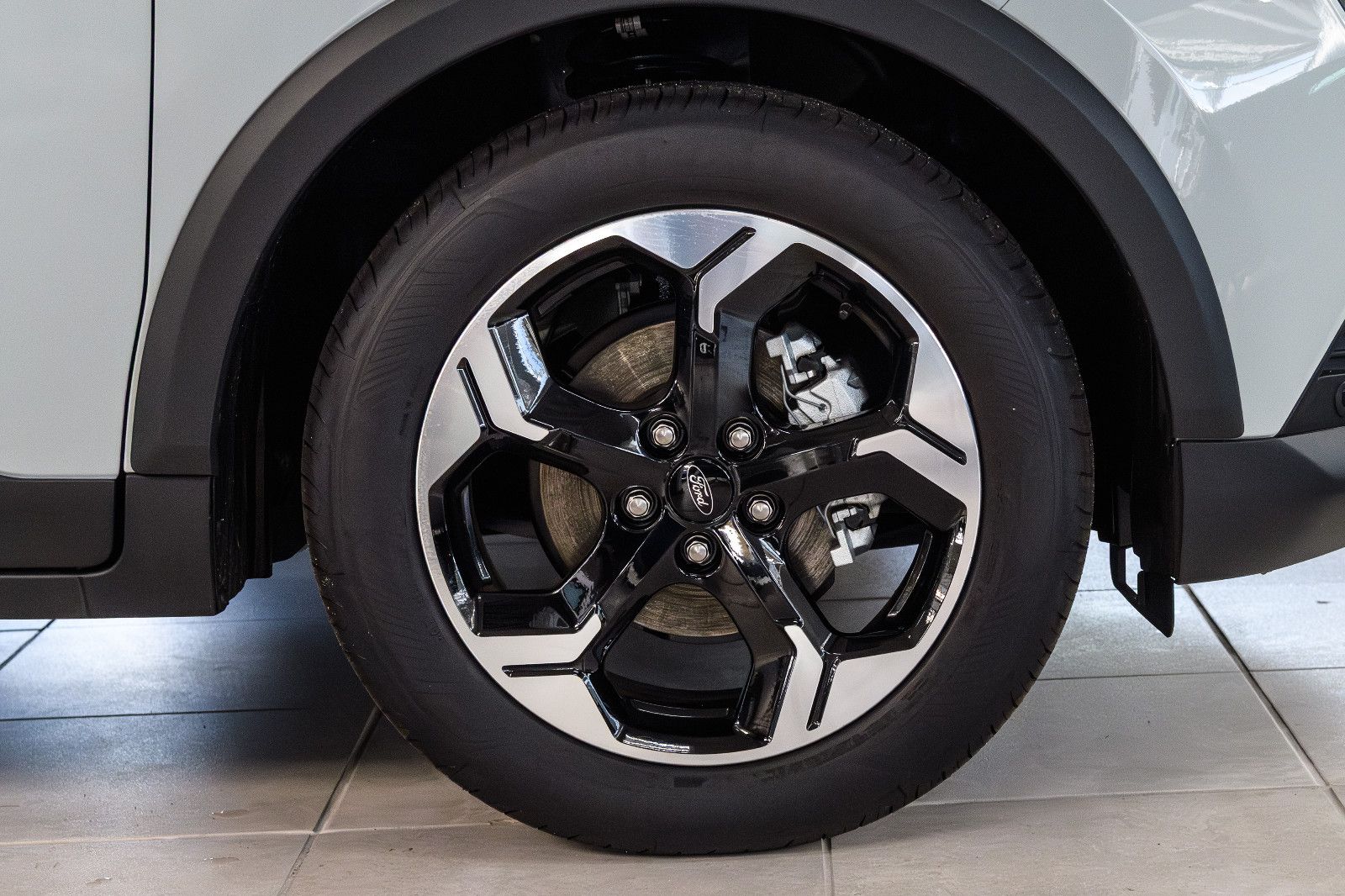 Fahrzeugabbildung Ford Tourneo Courier Active +Navi +ACC +Winter