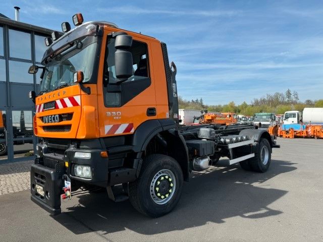 Iveco Trakker 330 EEV 4x4 Winterdienst