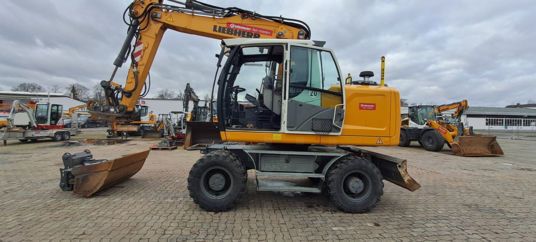 Liebherr A 916 G6.0-D