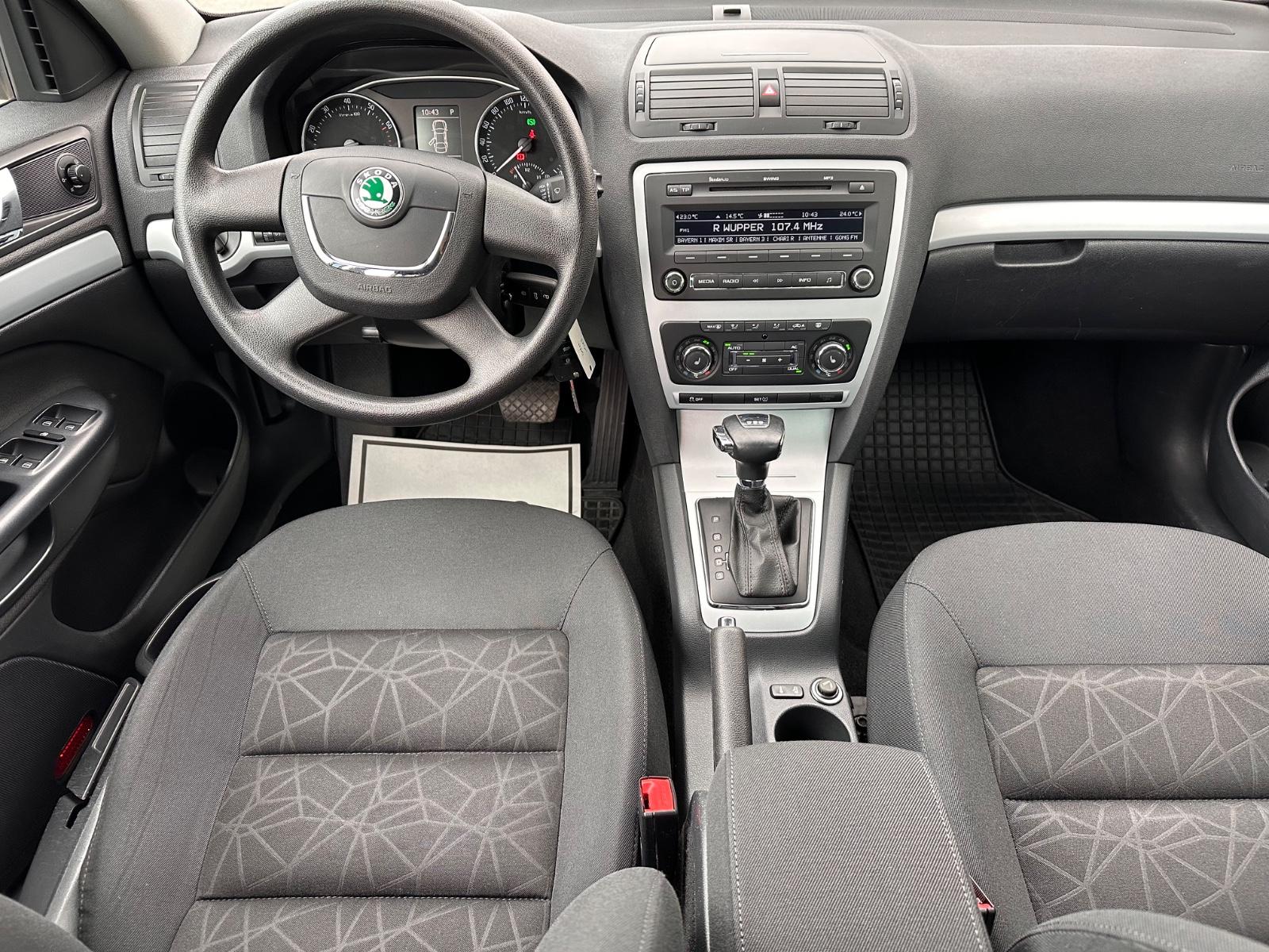 Skoda Octavia 2011 — photo 5