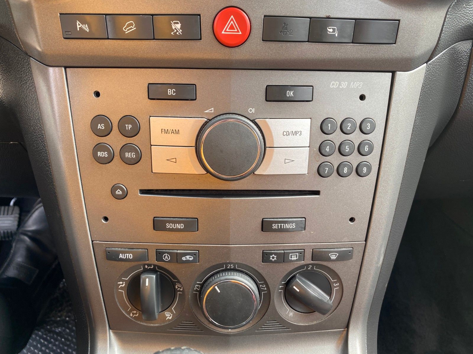 Fahrzeugabbildung Opel Antara Cosmo 4x4