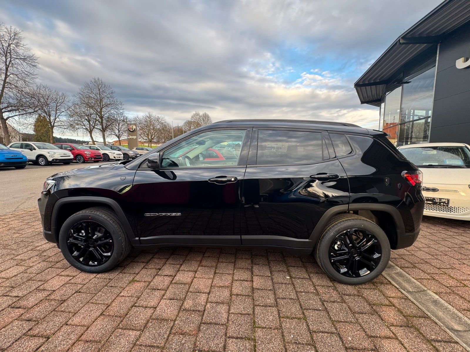 Fahrzeugabbildung Jeep Compass North Star GLASDACH 360° SZHZG KAMERA