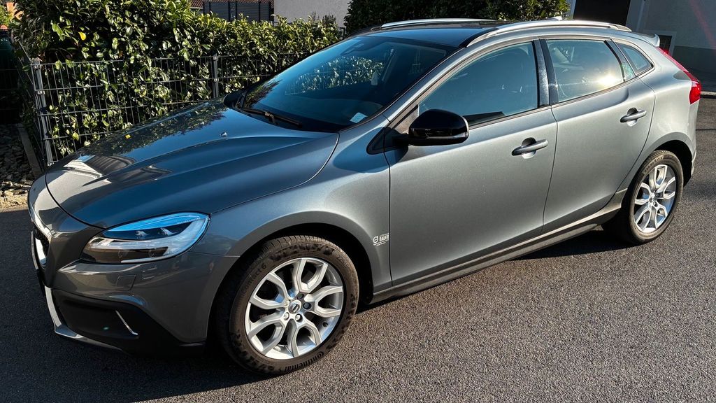 Image of Volvo V40 Cross Country
